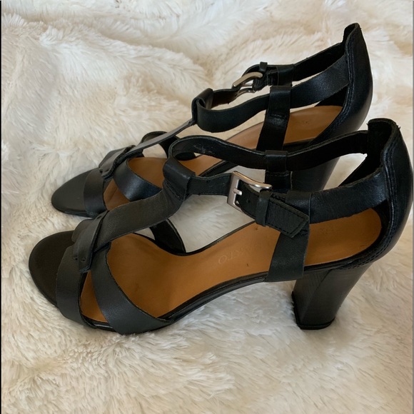 Franco Sarto Shoes - Franco Sarto Giada Leather T-Strap Sandals